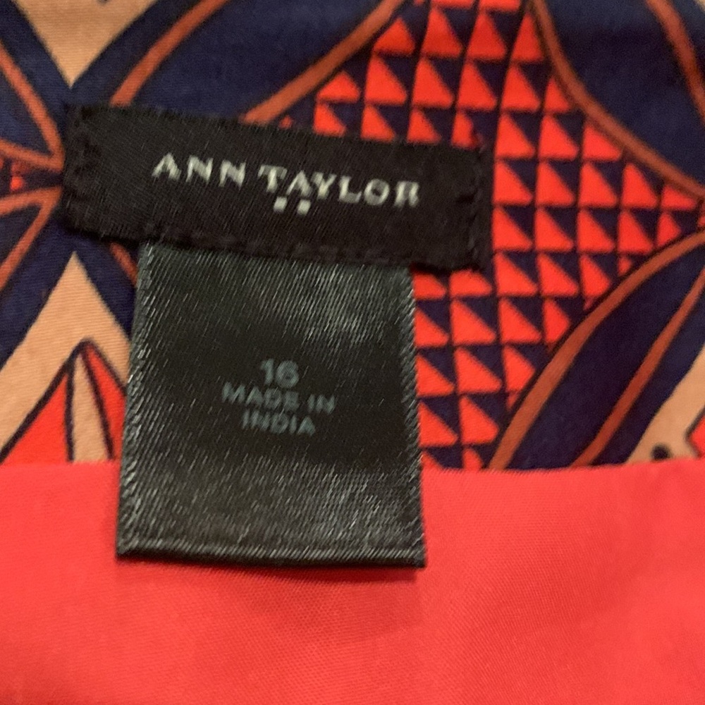 Ann Taylor pencil skirt - Picture 3 of 4